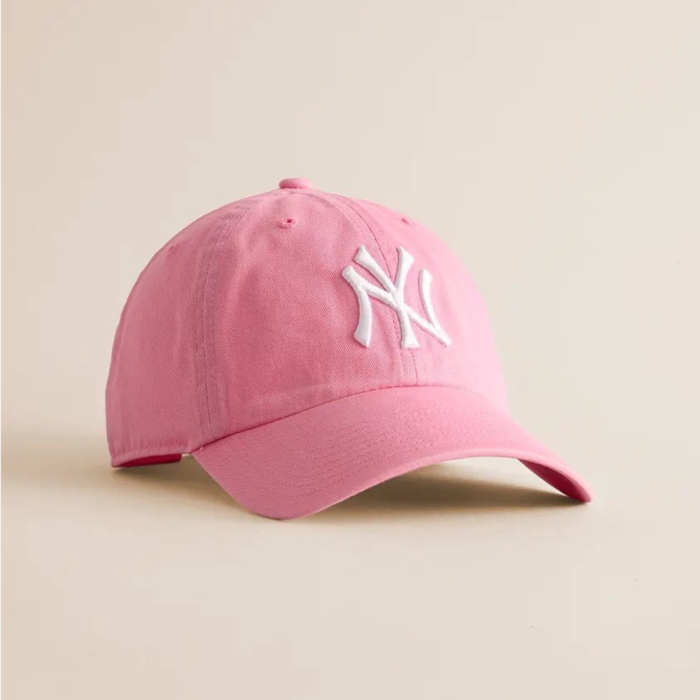 47 Brand New York Yankees Pink Clean Up Dad Hat